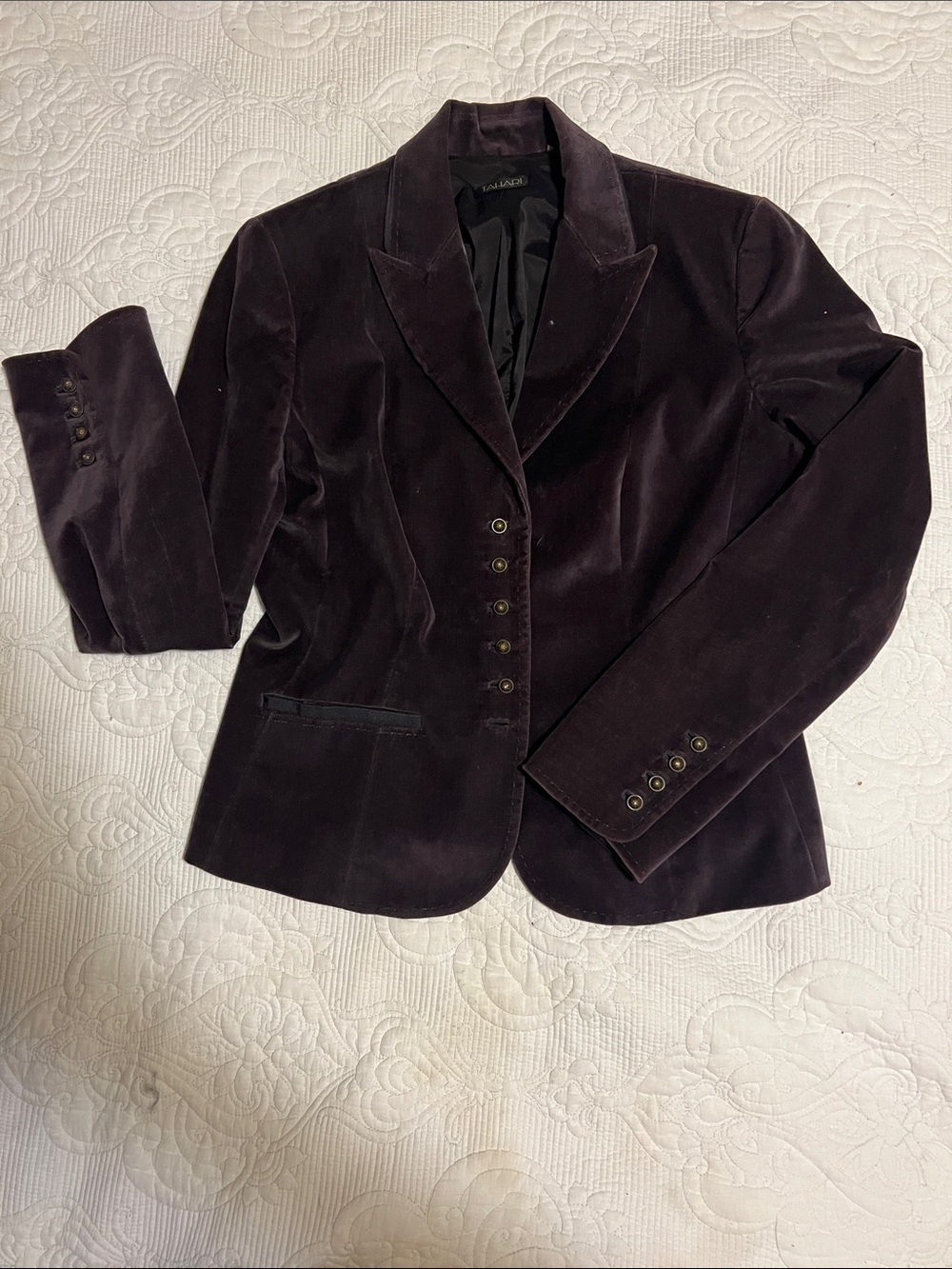 Tahari Women’s Velvet Blazer Jacket in Deep Plum